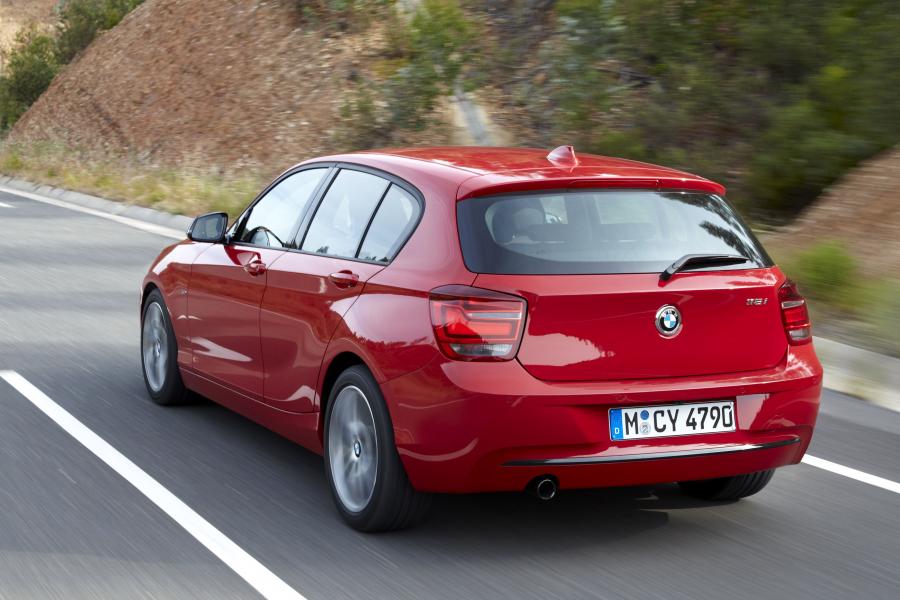  BMW 118i Sport Line 2011 года  (фото 157 из 185)